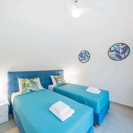 Villa Ami, Roda, Corfu: 10 Guests, Heated Pool, Private Mini Golf, Pool Table & More!! Dış mekan fotoğraf
