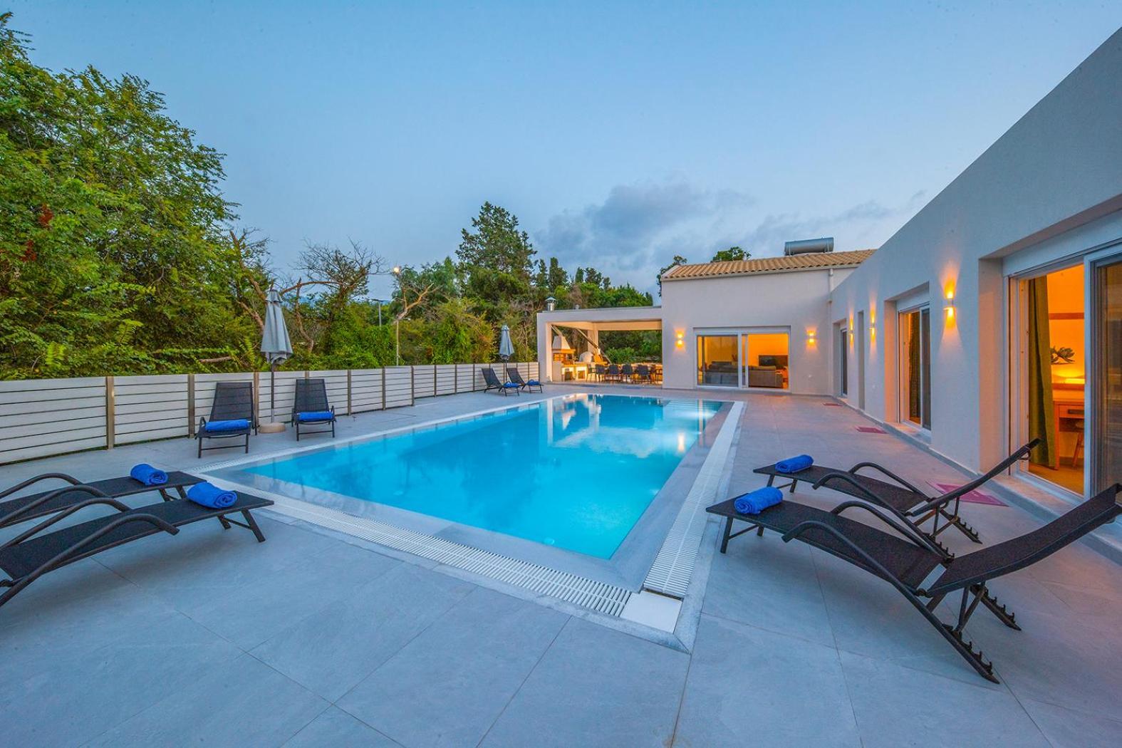 Villa Ami, Roda, Corfu: 10 Guests, Heated Pool, Private Mini Golf, Pool Table & More!! Dış mekan fotoğraf