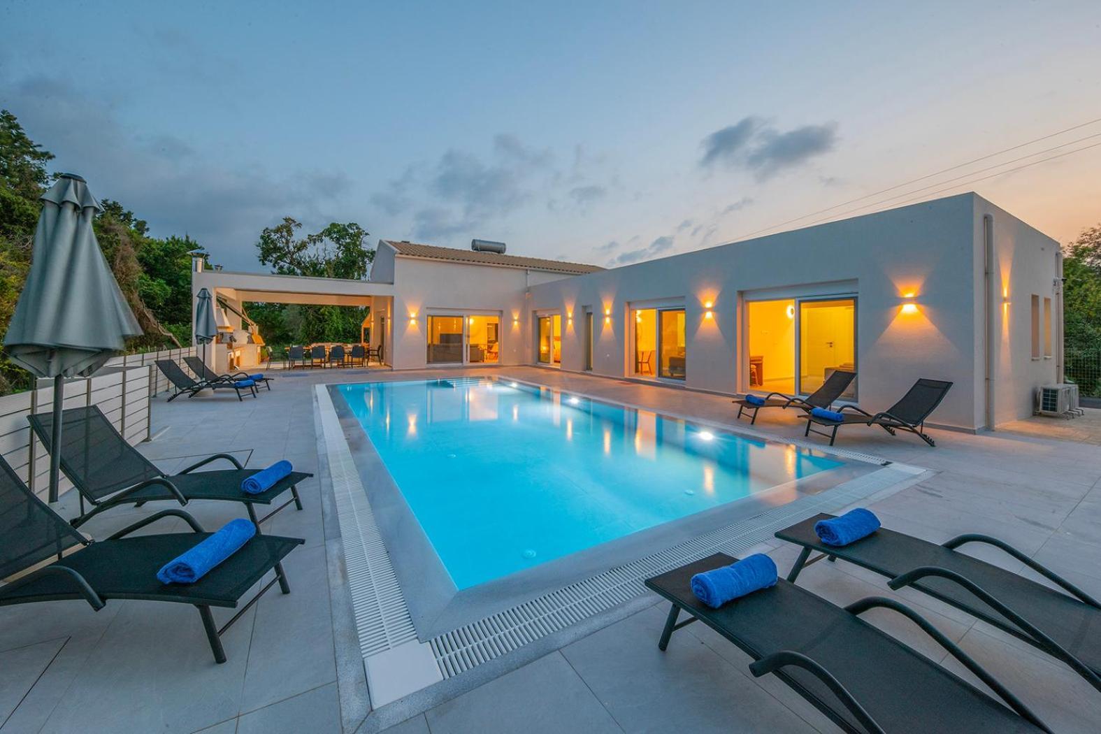 Villa Ami, Roda, Corfu: 10 Guests, Heated Pool, Private Mini Golf, Pool Table & More!! Dış mekan fotoğraf
